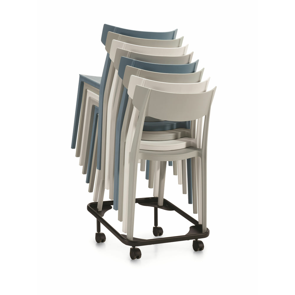 Chaises empilables polyvalentes pour les bureaux de Kylie