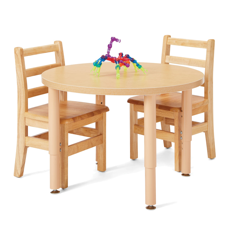 Table carrée Jonti-Craft avec deux chaises à dossier en échelle de 30 cm
